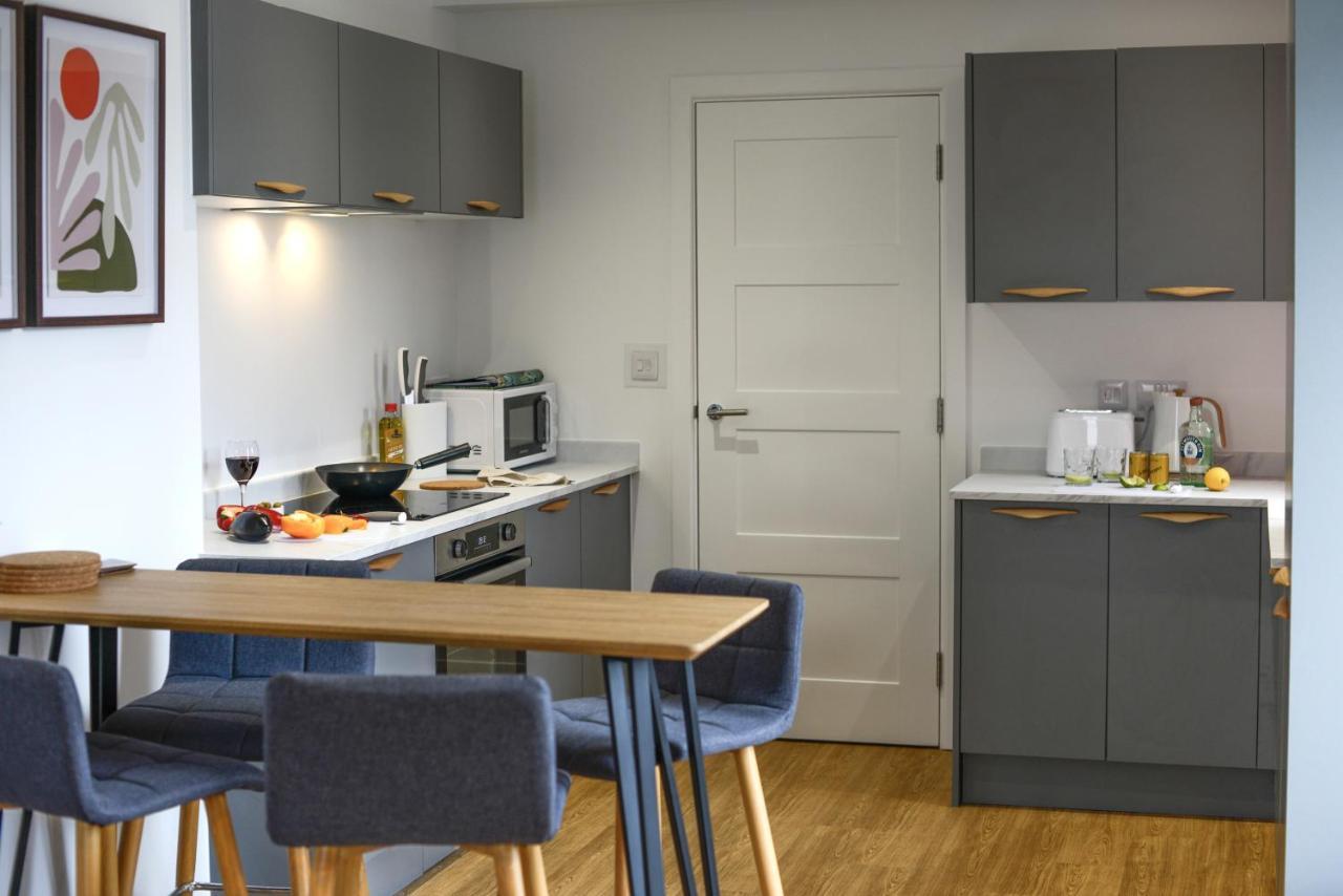 Apartment Two - Private Car Park, Comfortable And Well Equipped - By Ocean City Retreats Plymouth Exterior photo
